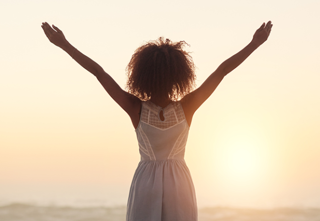 Clear Benefits of the Beach and Treating Skin Acne - Hero Image